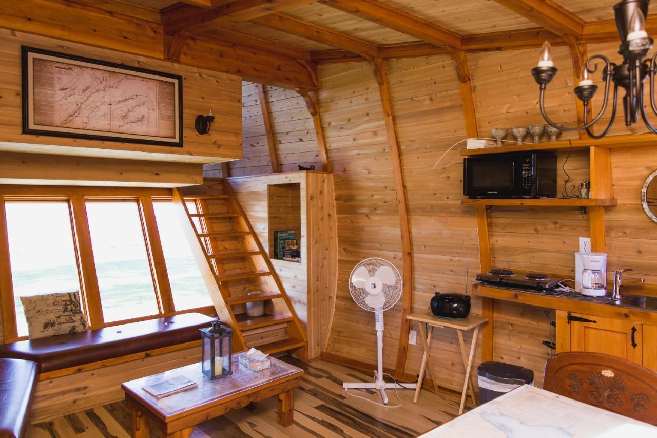Chalet De L'anse Ste Helene