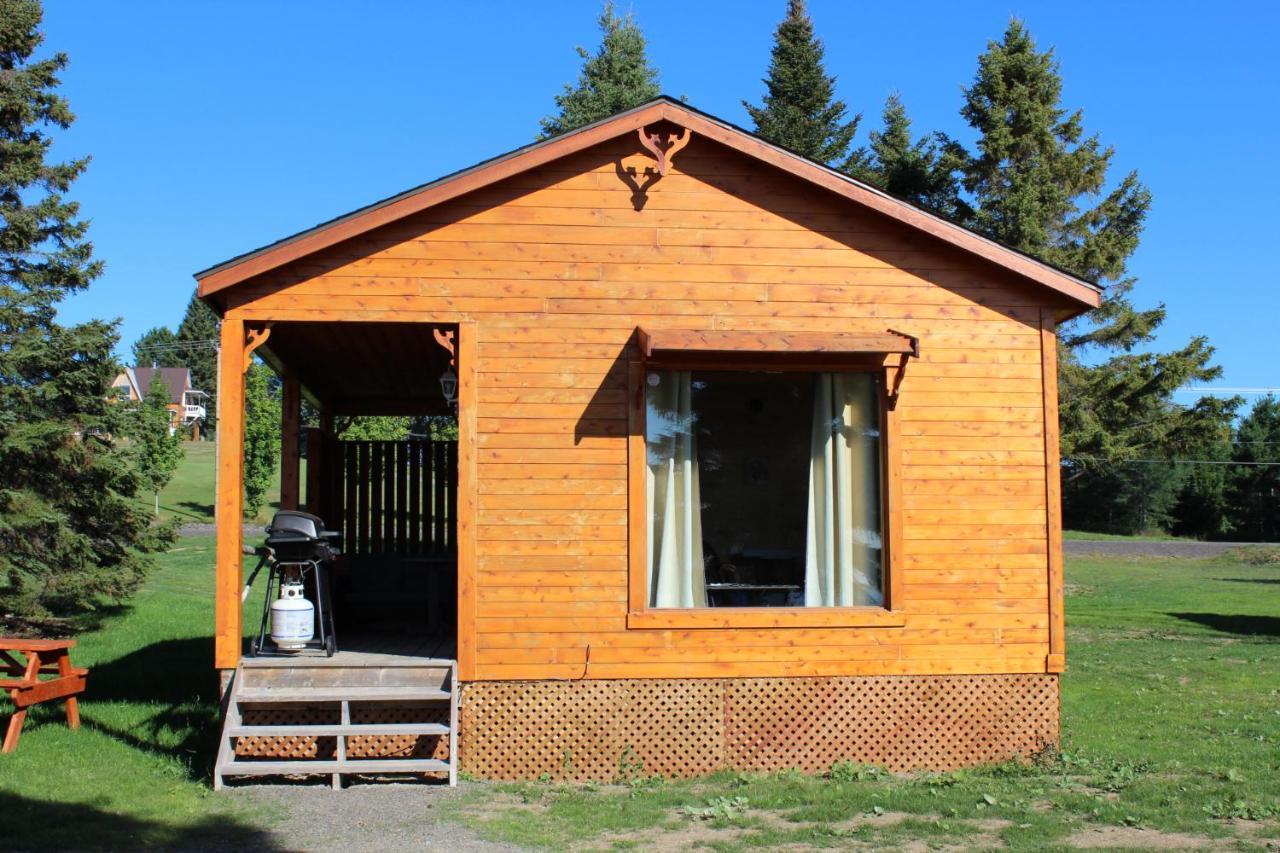 De L'anse Ste Helene Chalet